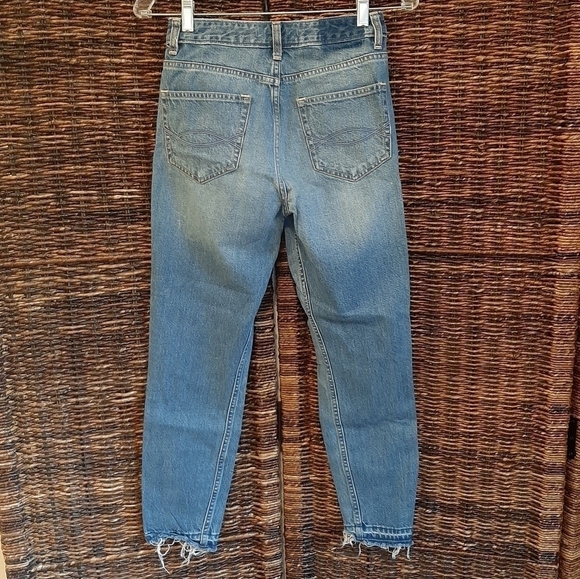 Abercrombie & Fitch 24 x 27 Blue Distressed High Rise Tapered Leg Denim Jeans - Picture 4 of 9